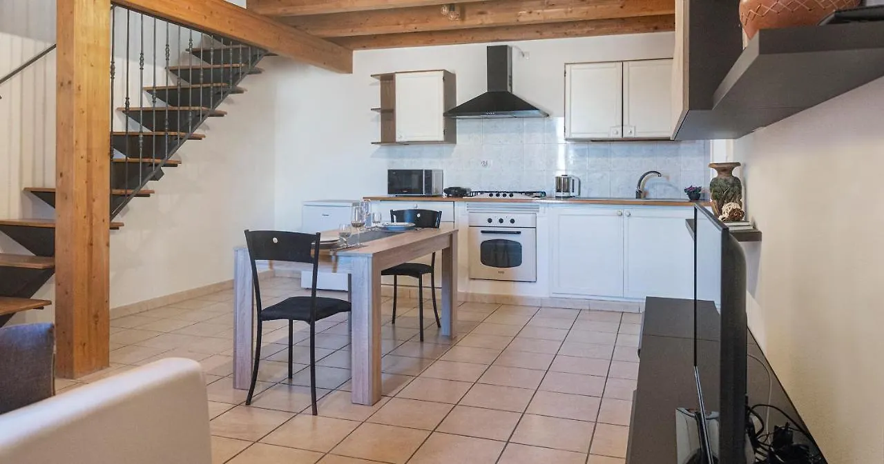 Machin 3B Lägenhet Alghero Italien